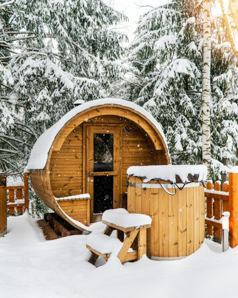 Wooden Barrel Sauna in Winter Forest- Meri Sauna Leipzig Wooden Barrel Sauna in Winter Forest- Meri Sauna Leipzig