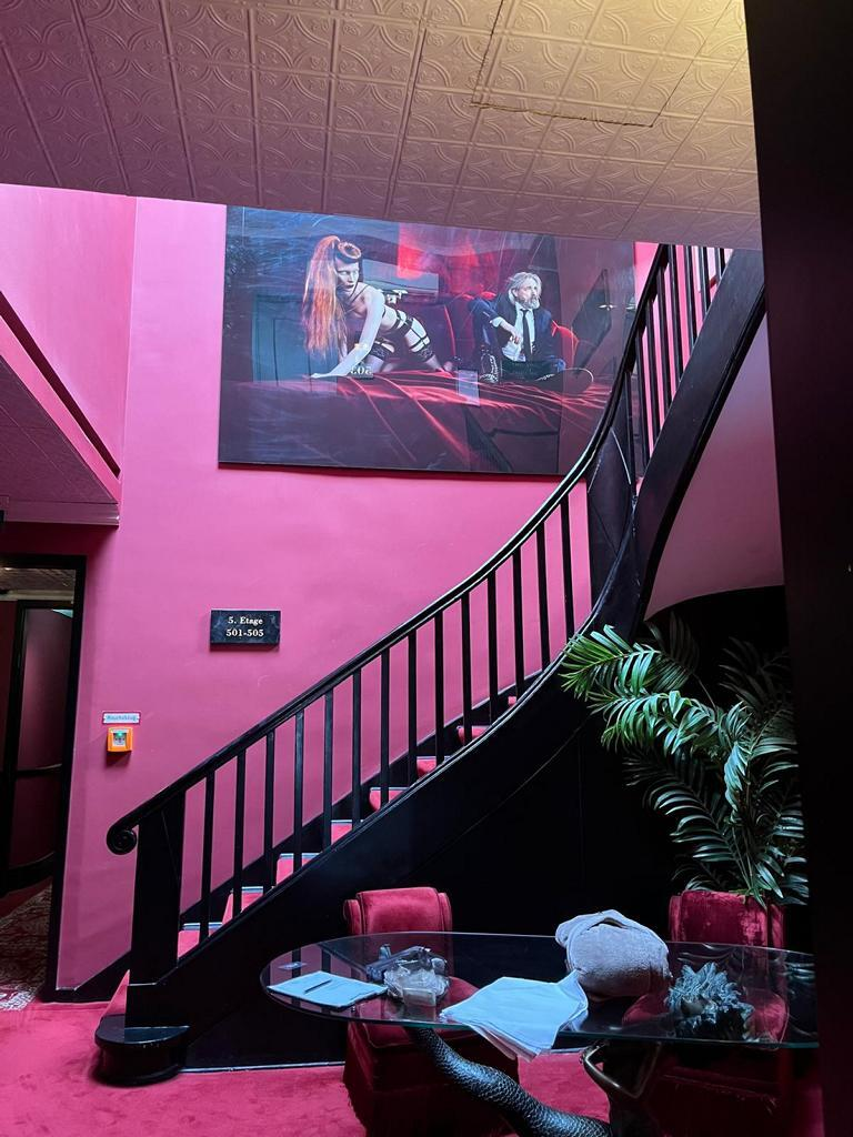 Provocateur Berlin - Curved Staircase in Burlesque Style Provocateur Berlin - Curved Staircase in Burlesque Style