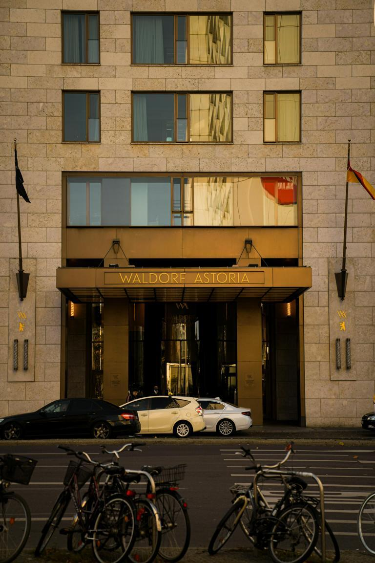Waldorf Astoria Berlin - Hotel Entrance on Kurfürstendamm Waldorf Astoria Berlin - Hotel Entrance on Kurfürstendamm