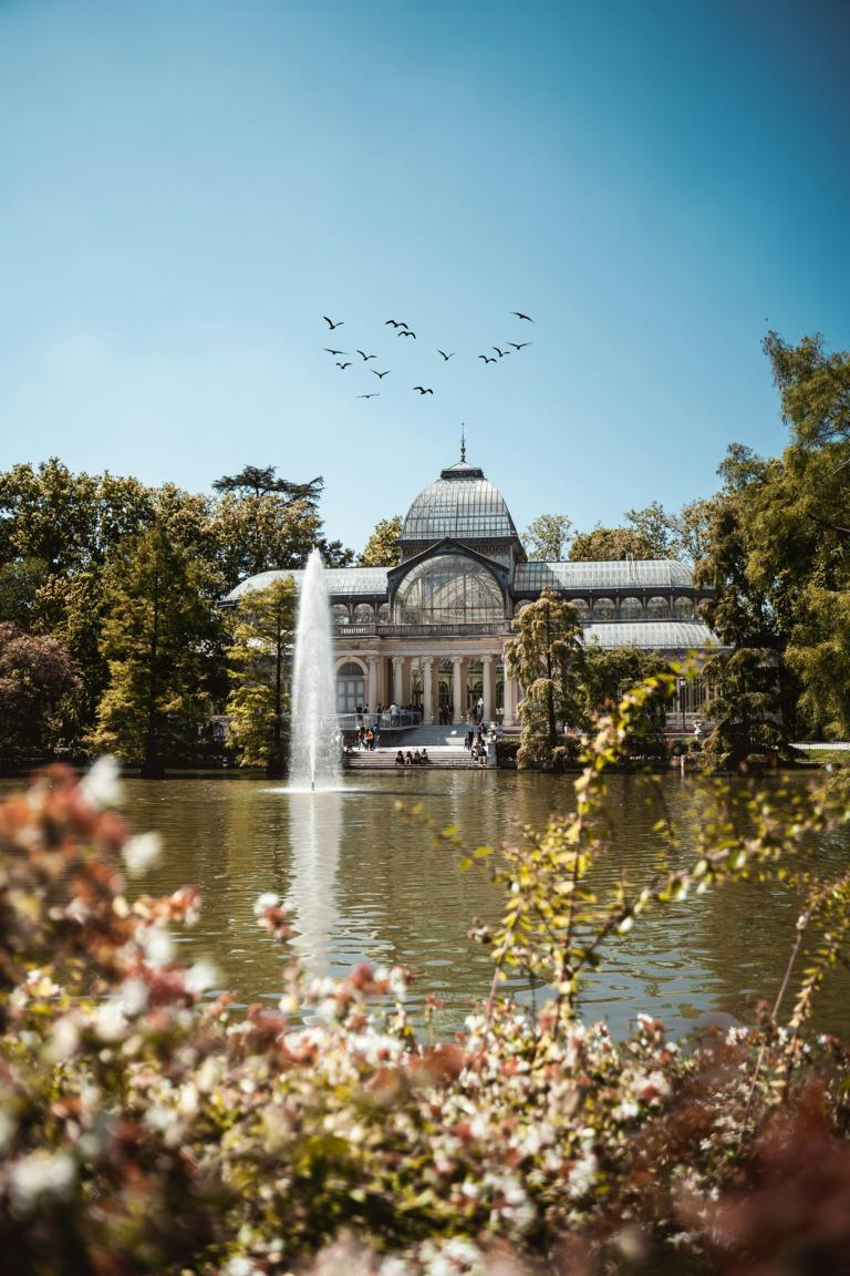 Escort Madrid retiro park palacio cristal Escort Madrid retiro park palacio cristal
